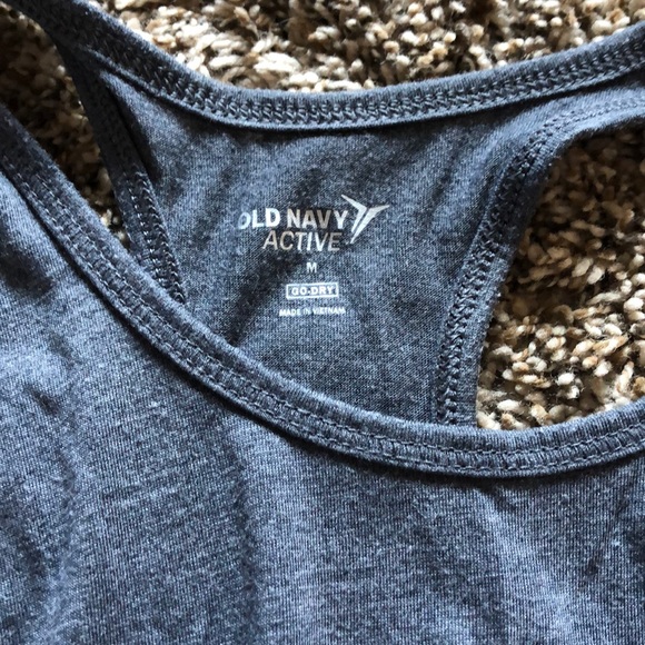 Old navy active tank top - Picture 4 of 4